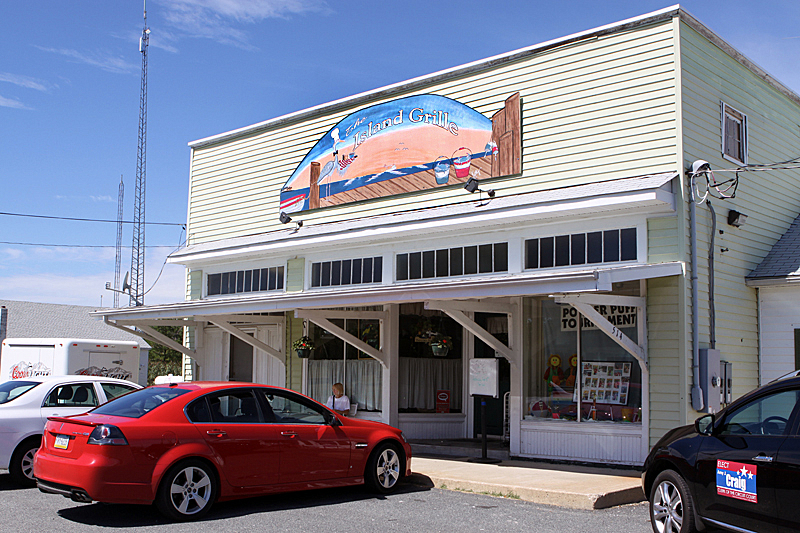 Taylors Island, MD - Great, fresh seafood. Where the locals eat.