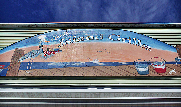 Taylors Island, MD - Great, fresh seafood. Where the locals eat.