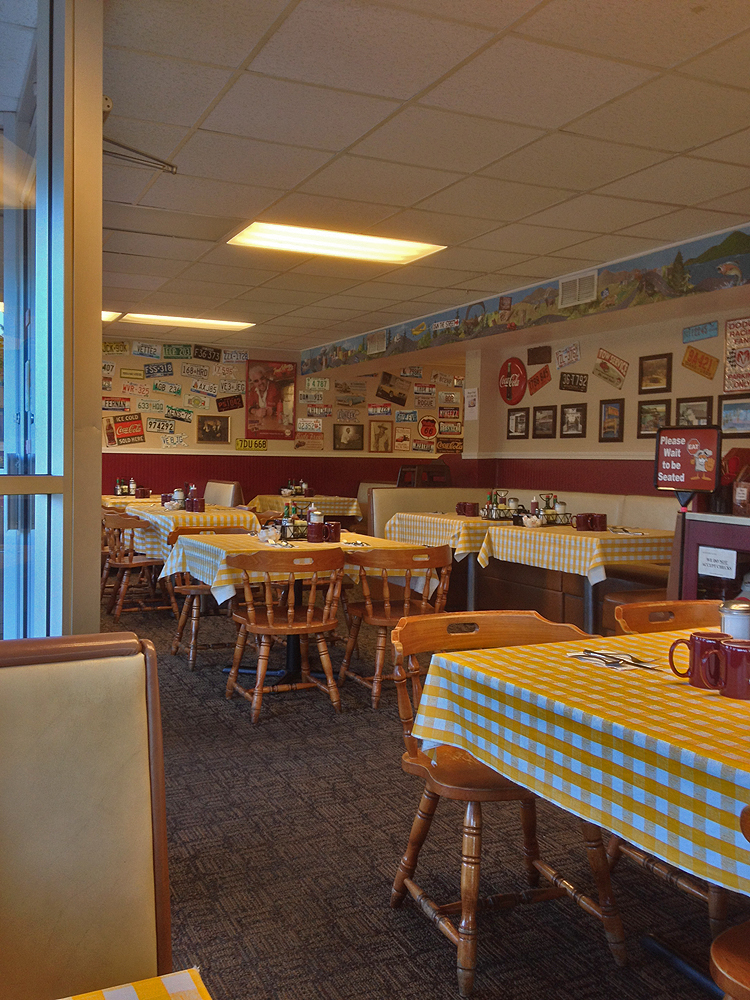 THE place for breakfast, Coeur d'Alene, ID  - interior. Oddly, bad coffee