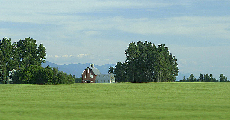 Shot from car; in IL, there are no mountains...