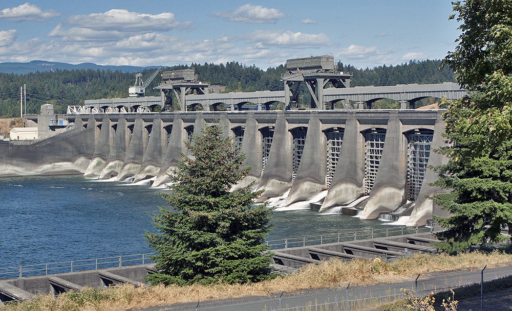 From the south bank; spillways closed