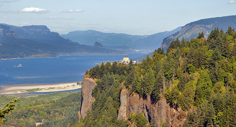 Shot from Corbett, OR, looking east up the river