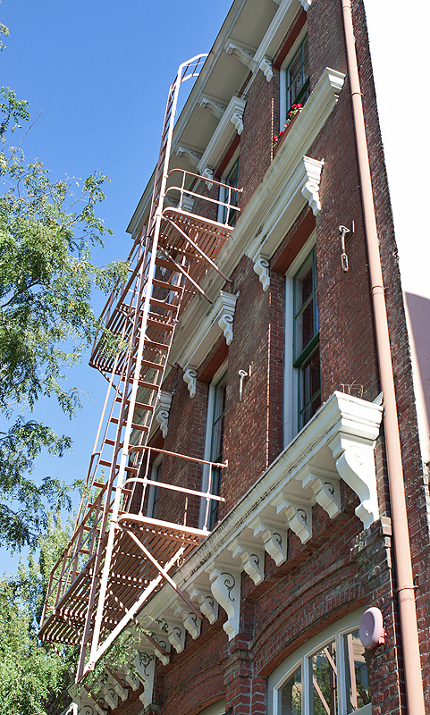 Old Portland building, now apartments