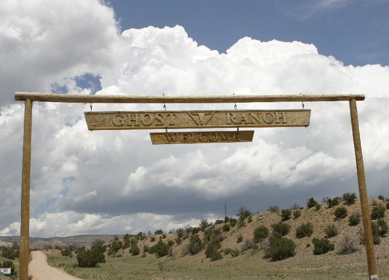 Welcome gate