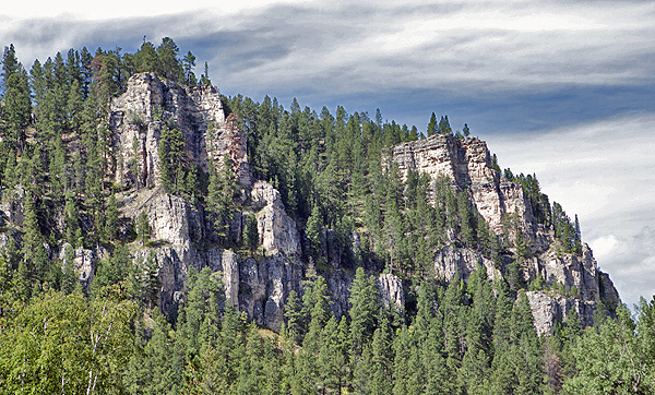 Shaky shot from car; but good indicator of the cut of the canyon