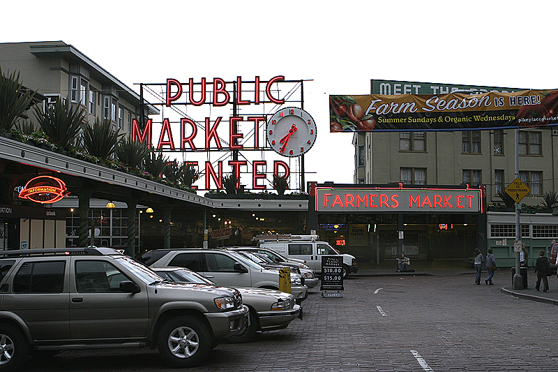 Pike Place Market, 7:34am -Quiet