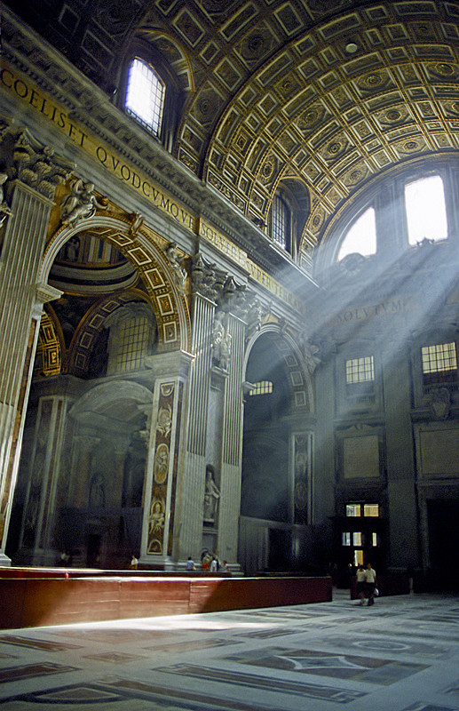 Vatican Basillica, Nave